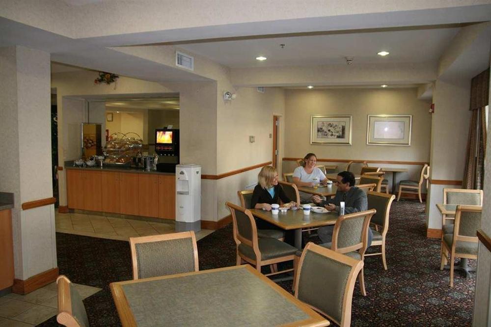 La Quinta Inn & Suites By Wyndham St Louis Route 66 Windsor Springs Restaurant foto